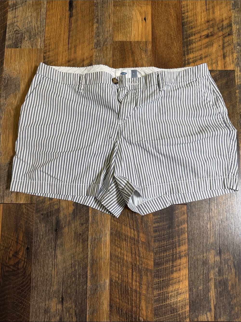 Old Navy Women’s White & Navy Striped Bermuda Shorts